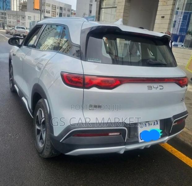 BYD Yuan Up 45 kWh FWD 2024 Ivory