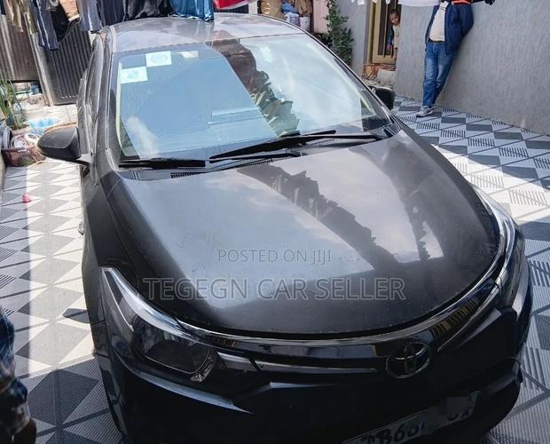 Toyota Yaris 2016 Gray