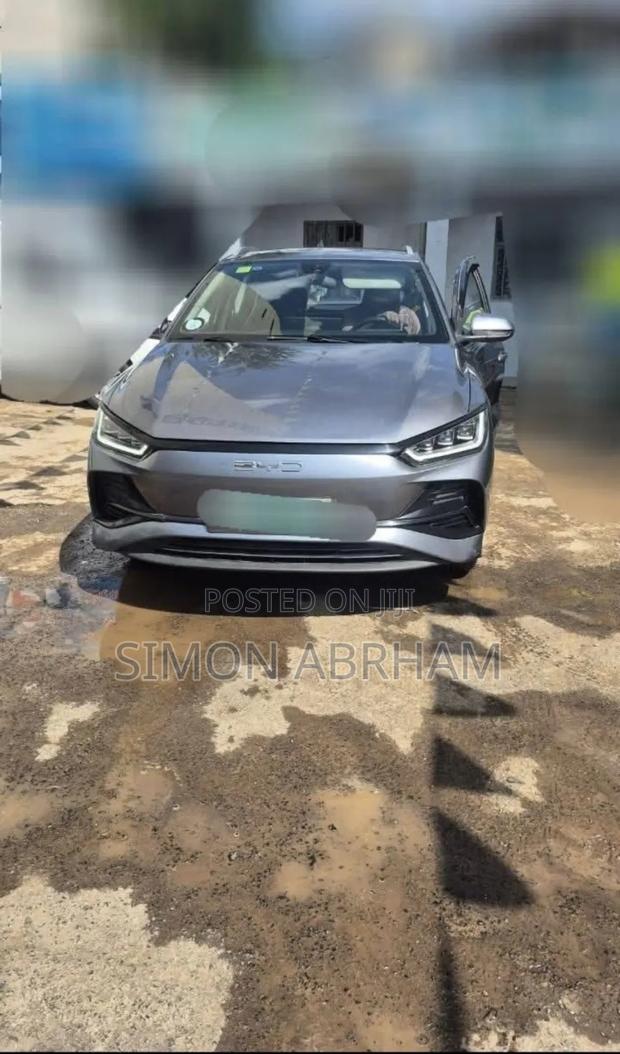 BYD E2 43 kWh 94 hp FWD 2025 Gray