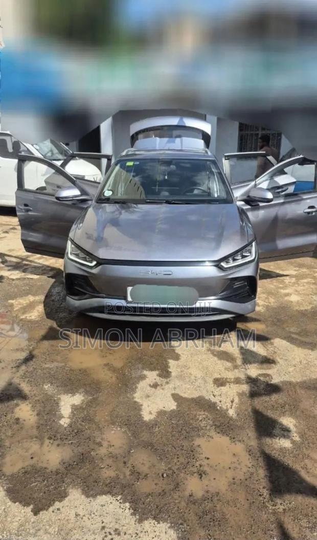 BYD E2 43 kWh 94 hp FWD 2025 Gray