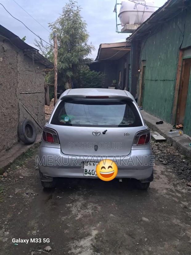 Toyota Vitz 1.0 FWD 5dr 2001 Silver