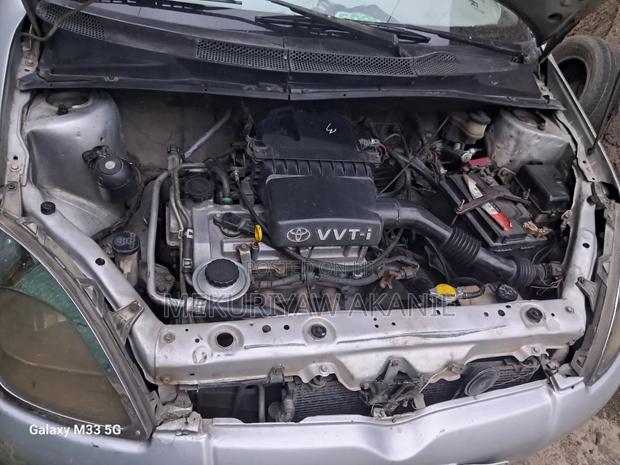 Toyota Vitz 1.0 FWD 5dr 2001 Silver