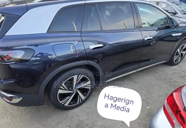 New Volkswagen ID.6 2024 Blue