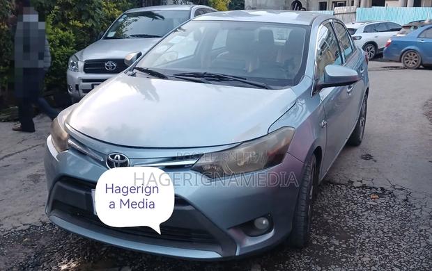 Toyota Yaris 2015 Silver