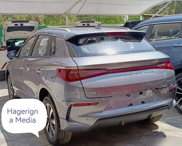 New BYD E2 43 kWh 94 hp FWD 2025 Gray