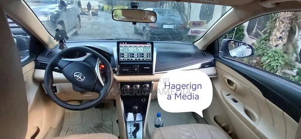 Toyota Yaris 2015 Silver