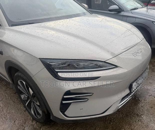 BYD Song Plus 2025 White