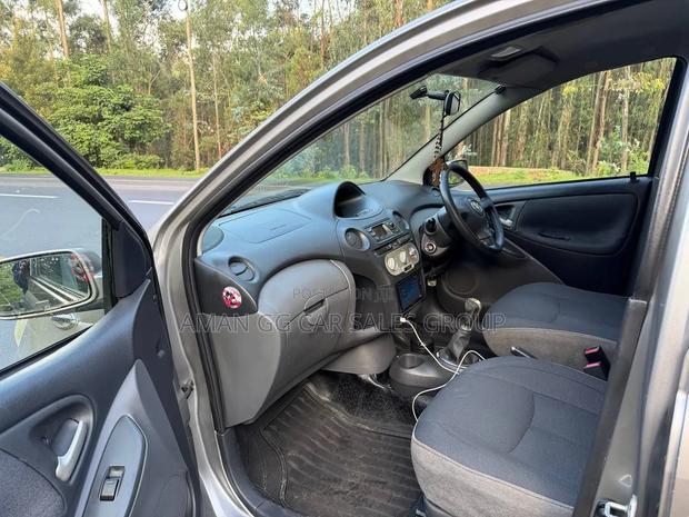 Toyota Yaris 2004 Pearl