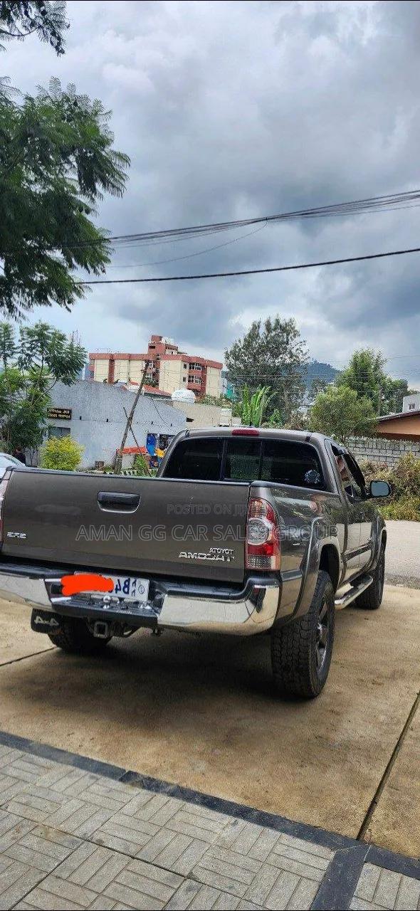 Toyota Tacoma 2015 Gray