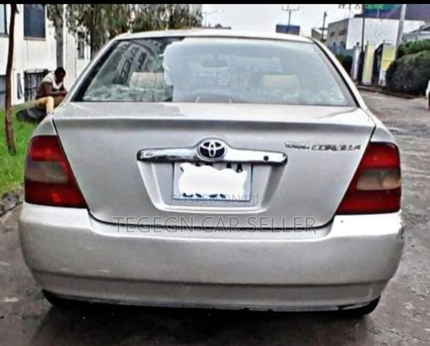 Toyota Corolla 2001 Gray