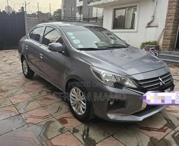 Mitsubishi Attrage 2022 Gray