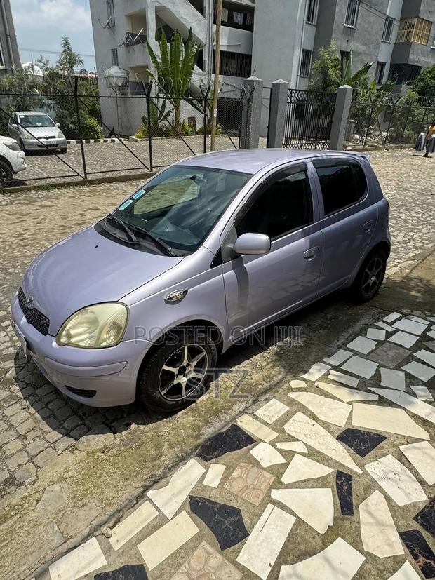 Toyota Vitz 2004 Purple