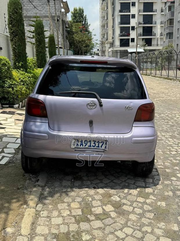 Toyota Vitz 2004 Purple
