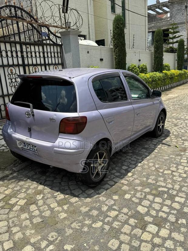 Toyota Vitz 2004 Purple