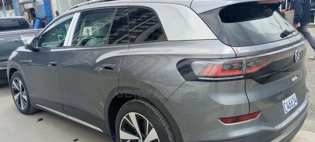Volkswagen ID.6 2022 Gray