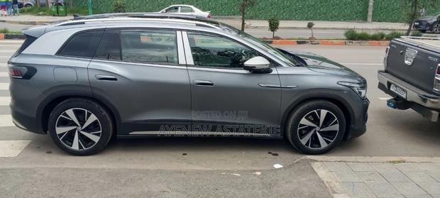 Volkswagen ID.6 2022 Gray