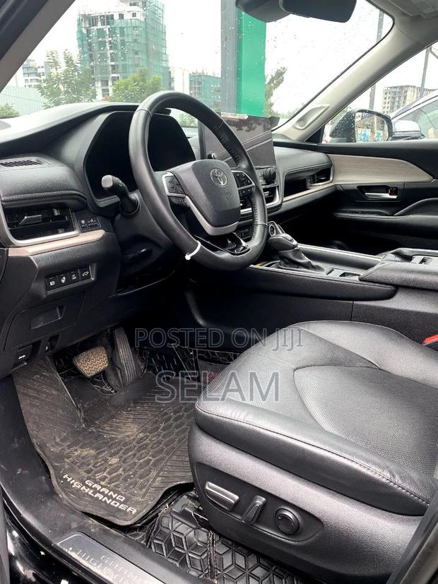 New Toyota Grand Highlander Hybrid 2024 Black