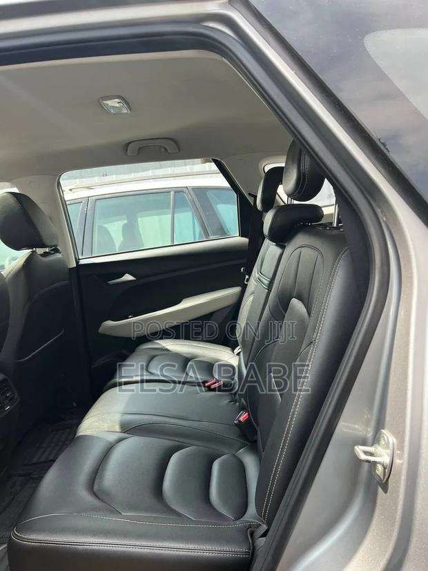 Chevrolet Captiva 2022 Gray