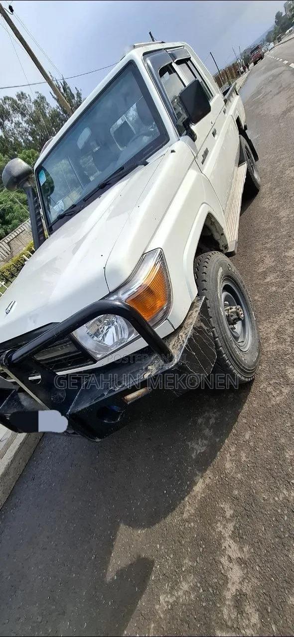Toyota Land Cruiser 2020 White