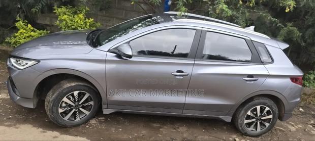 New BYD E2 43 kWh 94 hp FWD 2024 Gray