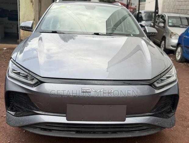 New BYD E2 43 kWh 94 hp FWD 2025 Gray