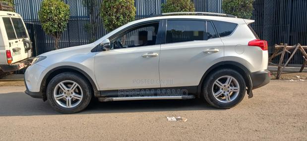 Toyota RAV4 2015 White