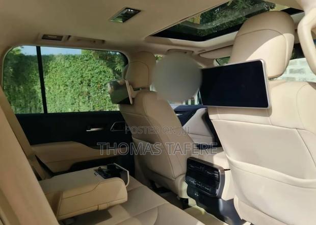Toyota Land Cruiser 2023 White