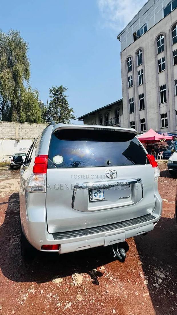Toyota Land Cruiser Prado 2010