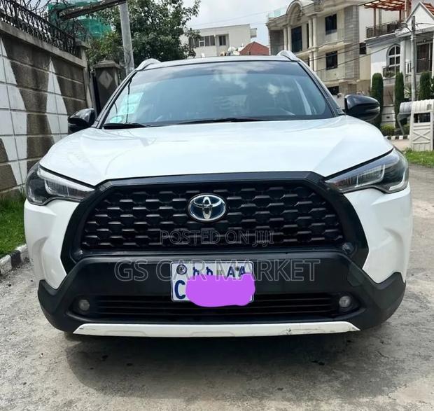 Toyota Corolla Cross 2023 Ivory