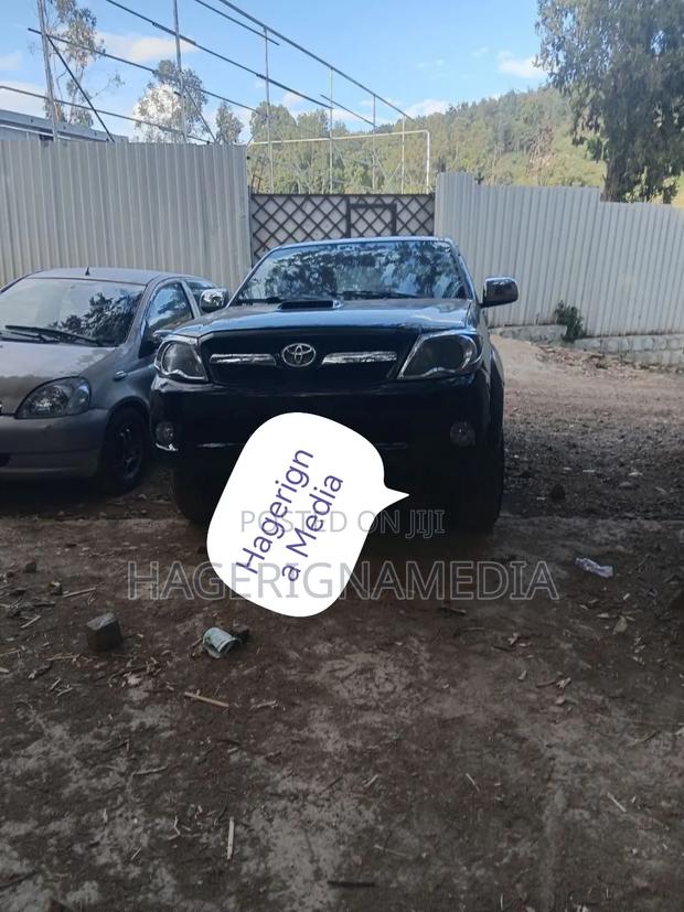Toyota Hilux 2008 Black
