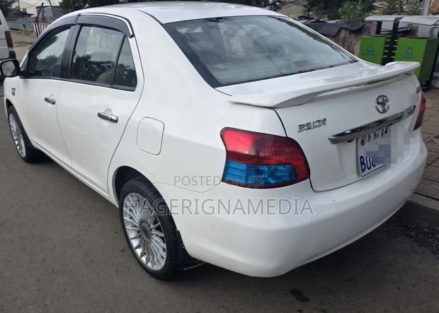 Toyota Yaris 2008 White