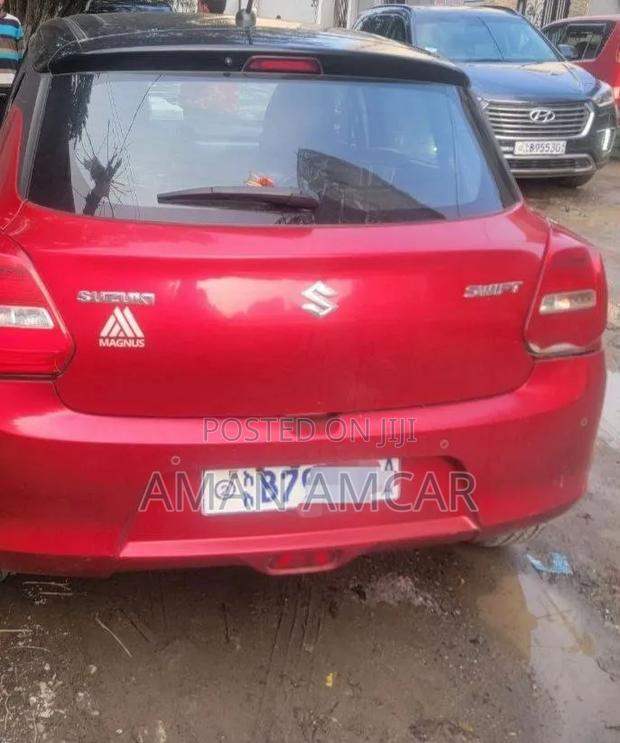 Suzuki Swift 2021 Red
