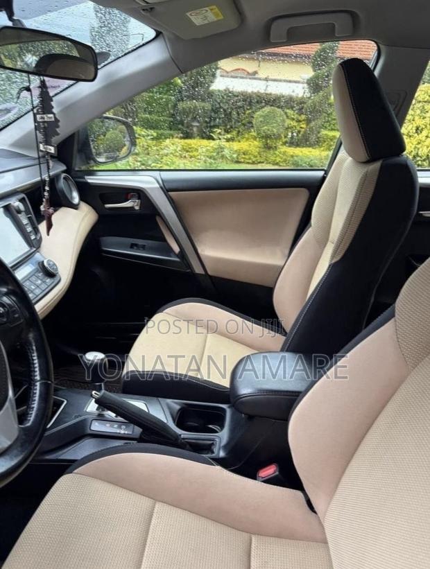 Toyota RAV4 2017