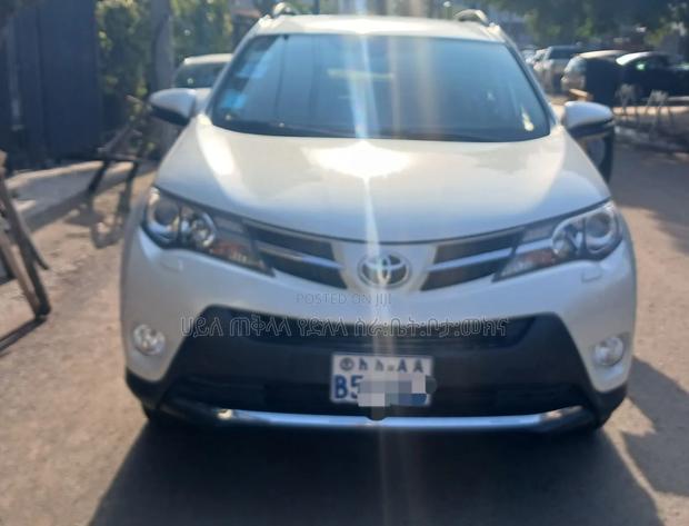 Toyota RAV4 2016 Off white