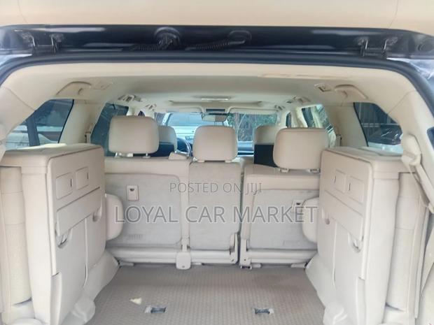 Lexus LX 2018 Gray