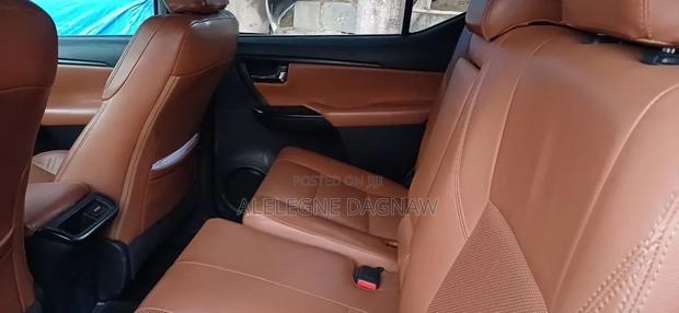 Toyota 4-Runner 2019 Silver