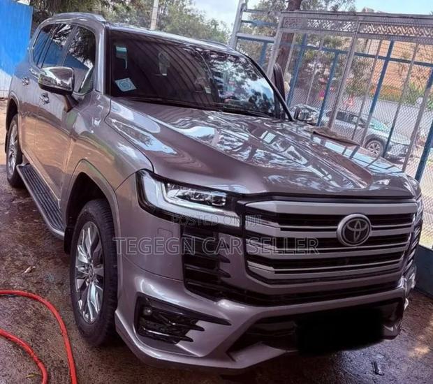 Toyota Land Cruiser 2022 Gray