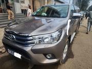 Toyota Hilux 2019 Gold for sale