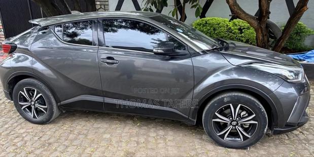 Toyota C-HR 2022 Gray
