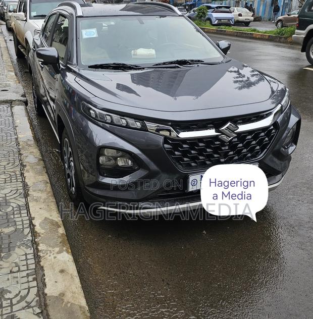 Suzuki Fronx 2025 Gray