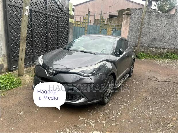 Toyota C-HR 2020 Gray