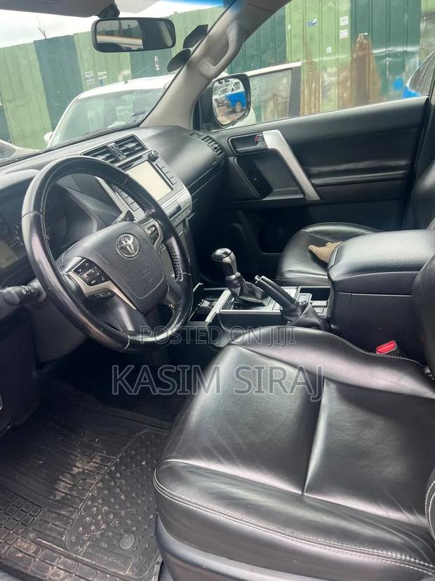 Toyota Land Cruiser Prado 2020 Gray