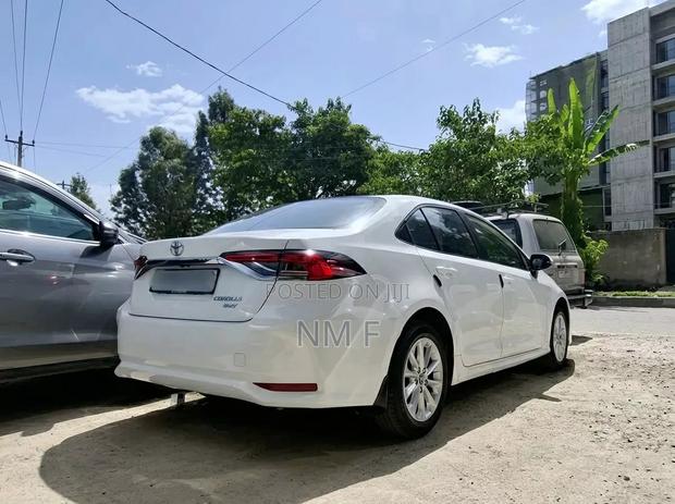 Toyota Corolla 2022 White