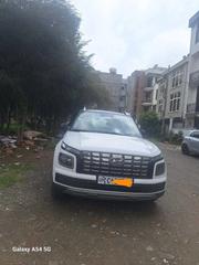 Hyundai Venue 2023 White for sale