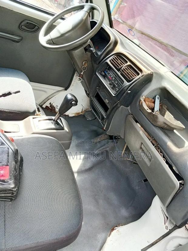 Suzuki Every Wagon 2000 White