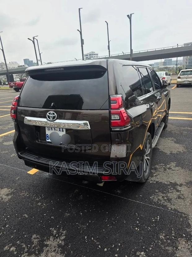 Toyota Land Cruiser Prado 2019 Brown
