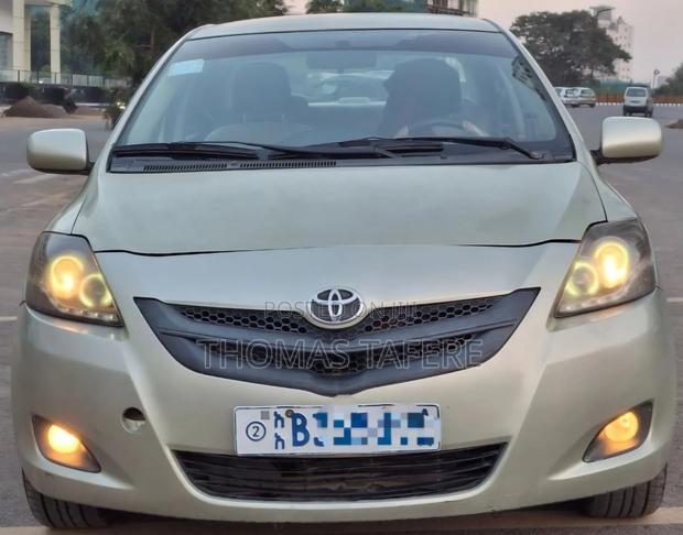 Toyota Belta 2007 Gold