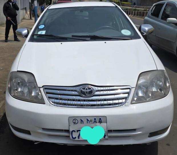 Toyota Corolla 2001 White