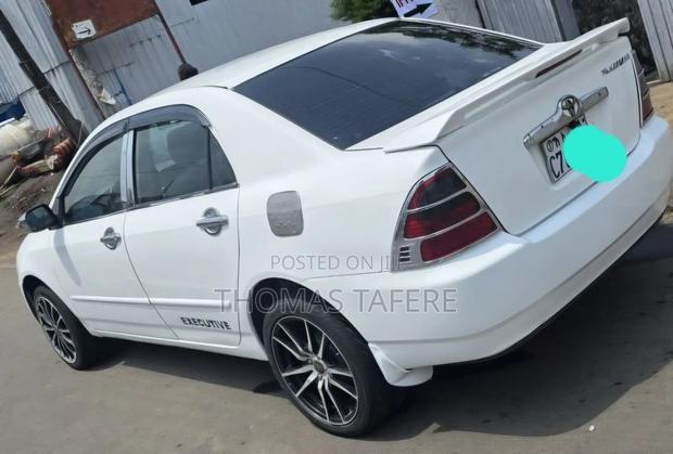 Toyota Corolla 2001 White