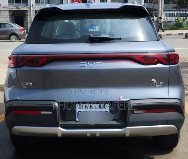 BYD Yuan Up 2025 Silver